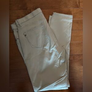 Unionbay Junior’s Tan Skinny Leg Pants